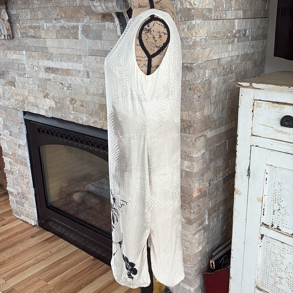 Max Mara sleeveless lined sheath dress cream with black and brown flowers - Picture 6 of 16